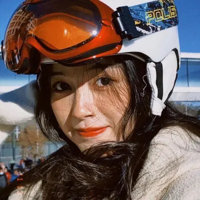 玛丽莲有深黑之眸